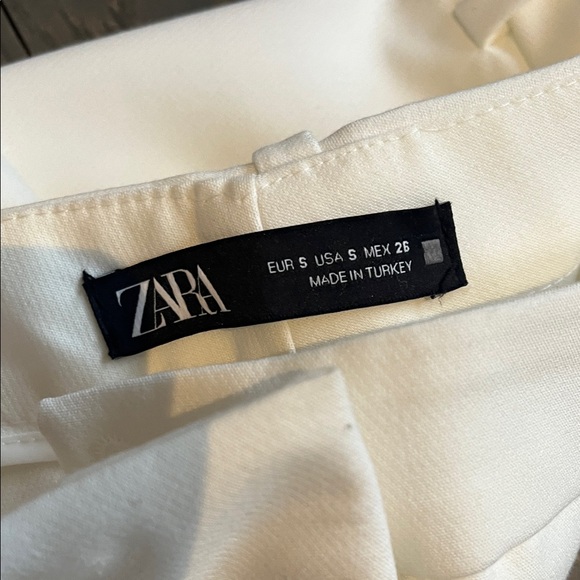 Zara Women's Blazer in Cream with Black Lapel - Picture 7 of 7